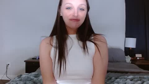Snapshot of hi_cut_cutie chatting on 05.01.26 Paige online show from 05.01.26