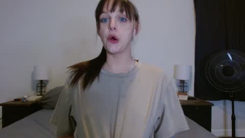 Snapshot of hi_cut_cutie chatting on 06.03.26 Paige online show from 06.03.26