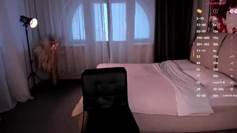 Snapshot of hidden_charm_ chatting on 02.12.26 My name is Angelina but I like when you call me Angel online show from 02.12.26