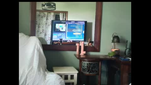 Snapshot of hidden_gold_milf chatting on 04.27.26 hidden_gold_milf online show from 04.27.26