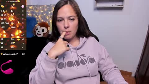 Snapshot of hidianapaola chatting on 12.27.24 Diana online show from 12.27.24