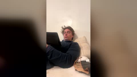 Snapshot of highvolatageusa chatting on 02.25.26 Drake online show from 02.25.26