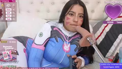 Snapshot of hikiko_doll_ chatting on 12.16.25 Call me hikiko or kiko online show from 12.16.25