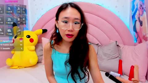 Snapshot of hikori_ chatting on 12.12.24 Hikori online show from 12.12.24