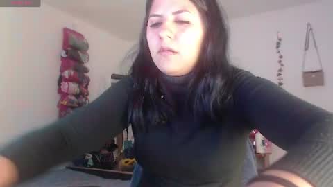 hilaril18 online show from 06.20.26
