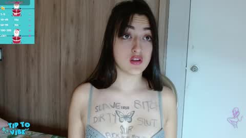 Snapshot of hilary__thompson chatting on 12.11.24 hilary thompson online show from 12.11.24