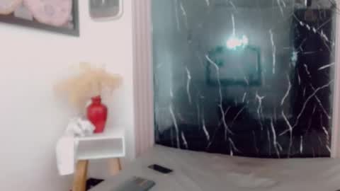 Hilary Avilan online show from 04.14.26