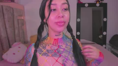 Snapshot of hilary_jones_22 chatting on 05.09.26 LUNA new account FOLLOW ME online show from 05.09.26