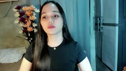 hilarymolly online show from 05.02.26