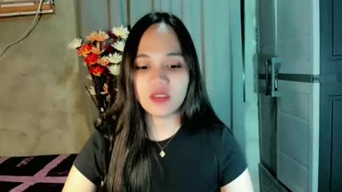 hilarymolly online show from 06.04.26