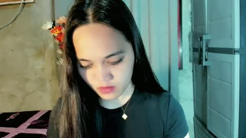 hilarymolly online show from 06.16.26
