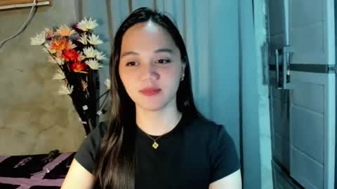 hilarymolly online show from 07.18.26