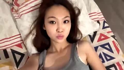 Snapshot of hillarynapenas chatting on 07.27.26 Yuna online show from 07.27.26