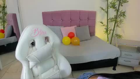 hinaa_xxx online show from 07.19.26