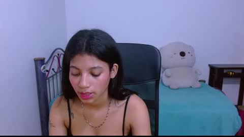 Snapshot of hinata_9 chatting on 10.26.25      0600AM-1100AM - online show from 10.26.25