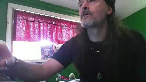 hippiedad333 online show from 04.19.26