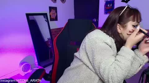 Hitomi Arata online show from 01.19.26