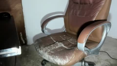 Snapshot of hk5792 chatting on 10.19.25 Your Morenito online show from 10.19.25