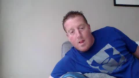 Snapshot of hockey258387 chatting on 02.20.25 THE MAN online show from 02.20.25