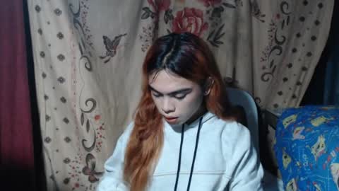 Snapshot of hoelyaurora chatting on 04.22.26 Aurora3 online show from 04.22.26