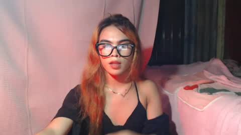 Snapshot of hoelyaurora chatting on 05.13.26 Aurora3 online show from 05.13.26