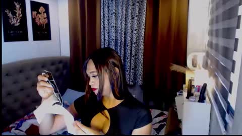 Snapshot of hoelymarie chatting on 04.20.26 hoelymarie online show from 04.20.26