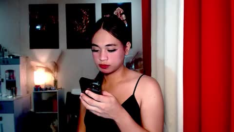 hoelymarie online show from 06.03.26