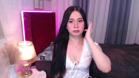 hoelymolly online show from 01.11.26