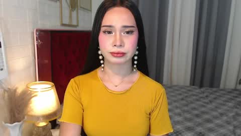 hoelymolly online show from 04.08.26