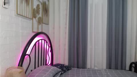 hoelymolly online show from 07.04.26