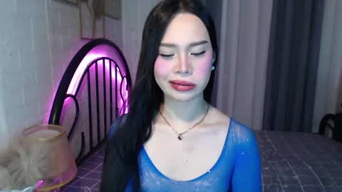 hoelymolly online show from 07.06.26