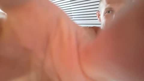 Snapshot of hola_homo chatting on 05.21.26 hola_homo online show from 05.21.26