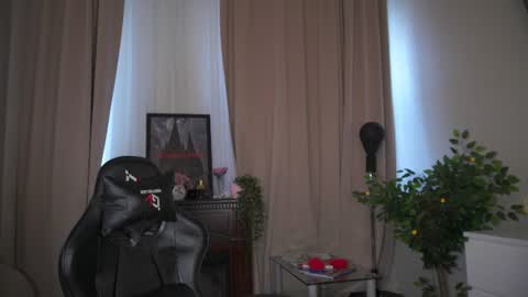 Moni Monica online show from 07.25.26