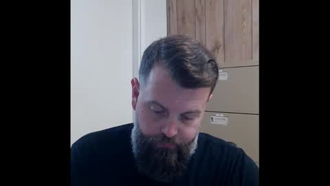 Snapshot of holdthedoh chatting on 12.11.24 Hold The Door online show from 12.11.24