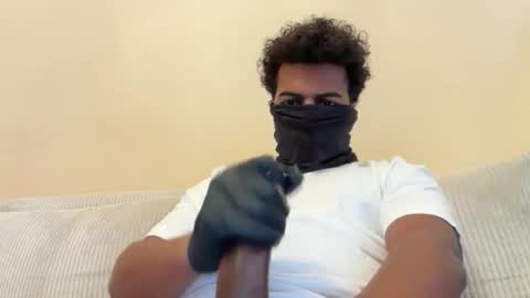 Snapshot of holefucker3000 chatting on 12.03.25 holefucker3000 online show from 12.03.25