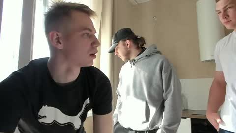 Extaz  Athrey  Howard online show from 04.19.26