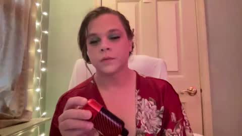 Snapshot of holly23hopefull chatting on 12.14.24 Hollys Drive threw Side Of CB. online show from 12.14.24