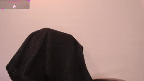 holly_16 online show from 05.23.26