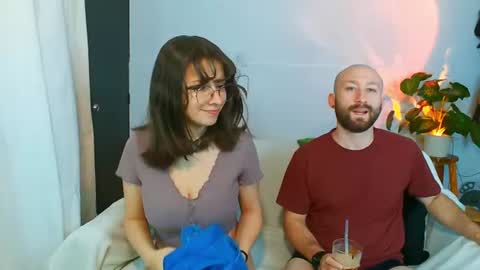 Holly and Honey online show from 07.10.26