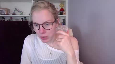 holly_bourbon online show from 03.01.26