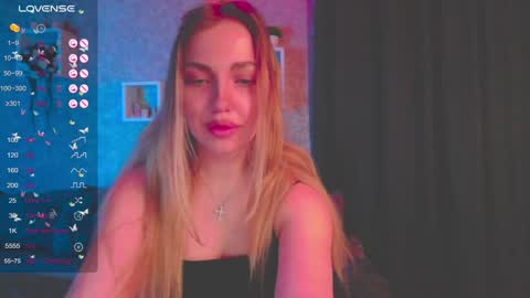 Snapshot of holly_molly8 chatting on 01.23.25 holly_molly8 online show from 01.23.25