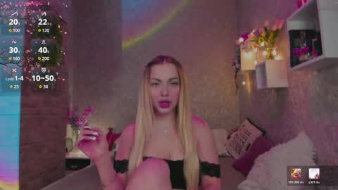Snapshot of holly_molly8 chatting on 04.29.26 holly_molly8 online show from 04.29.26