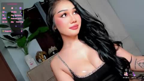 Snapshot of holly_preciousxx chatting on 05.11.26 Hi Im Precious online show from 05.11.26