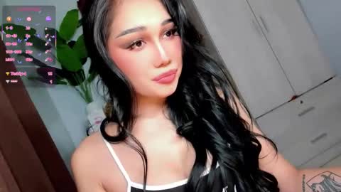 Snapshot of holly_preciousxx chatting on 05.23.26 Hi Im Precious online show from 05.23.26
