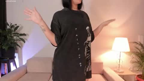 Snapshot of holly_velvett chatting on 03.15.26 holly online show from 03.15.26