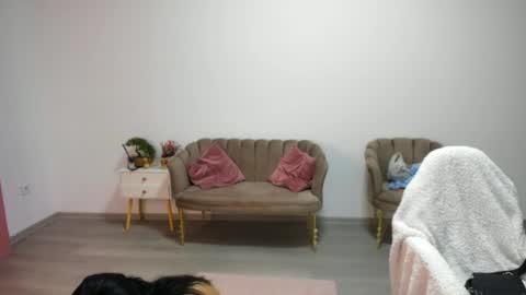 holly_wood18 online show from 06.26.26