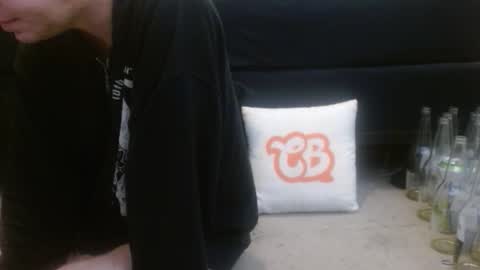 Holly Hawkes online show from 03.29.26