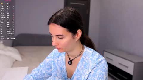 Snapshot of hollymonica chatting on 07.17.26 Delly online show from 07.17.26