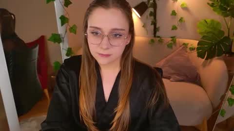 My name is Holly  online show from 07.02.26