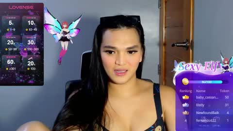 Snapshot of hollywoodbitch chatting on 12.14.24 Isabella Marie online show from 12.14.24